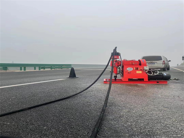 托克托马路路基路面开裂下沉注浆加固灌浆