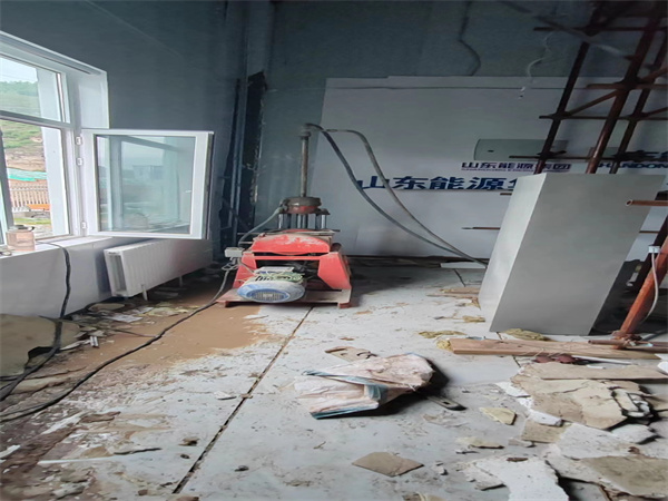 托克托地基基础下沉墙体裂缝加固注浆顶升施工